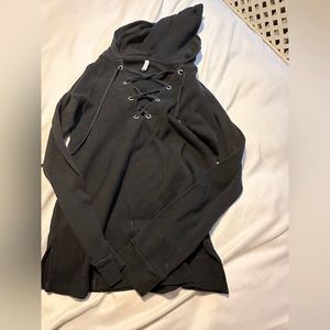 Women’s long sleeve top with hood
